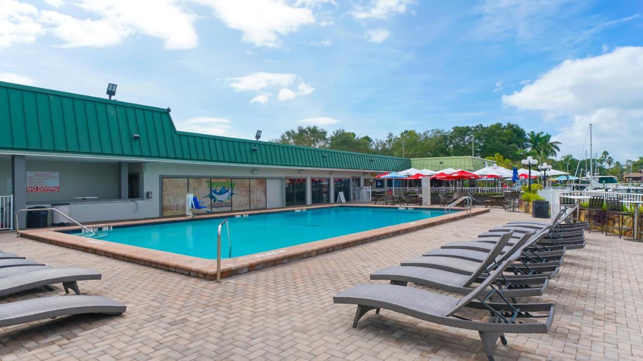 Waterfront Room, Heated Pool, Tiki Bar & Grill South Bradenton Exteriér fotografie