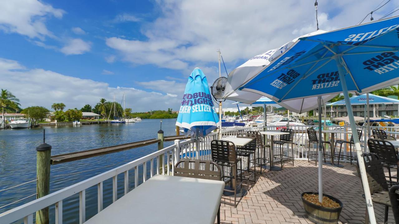 Waterfront Room, Heated Pool, Tiki Bar & Grill South Bradenton Exteriér fotografie