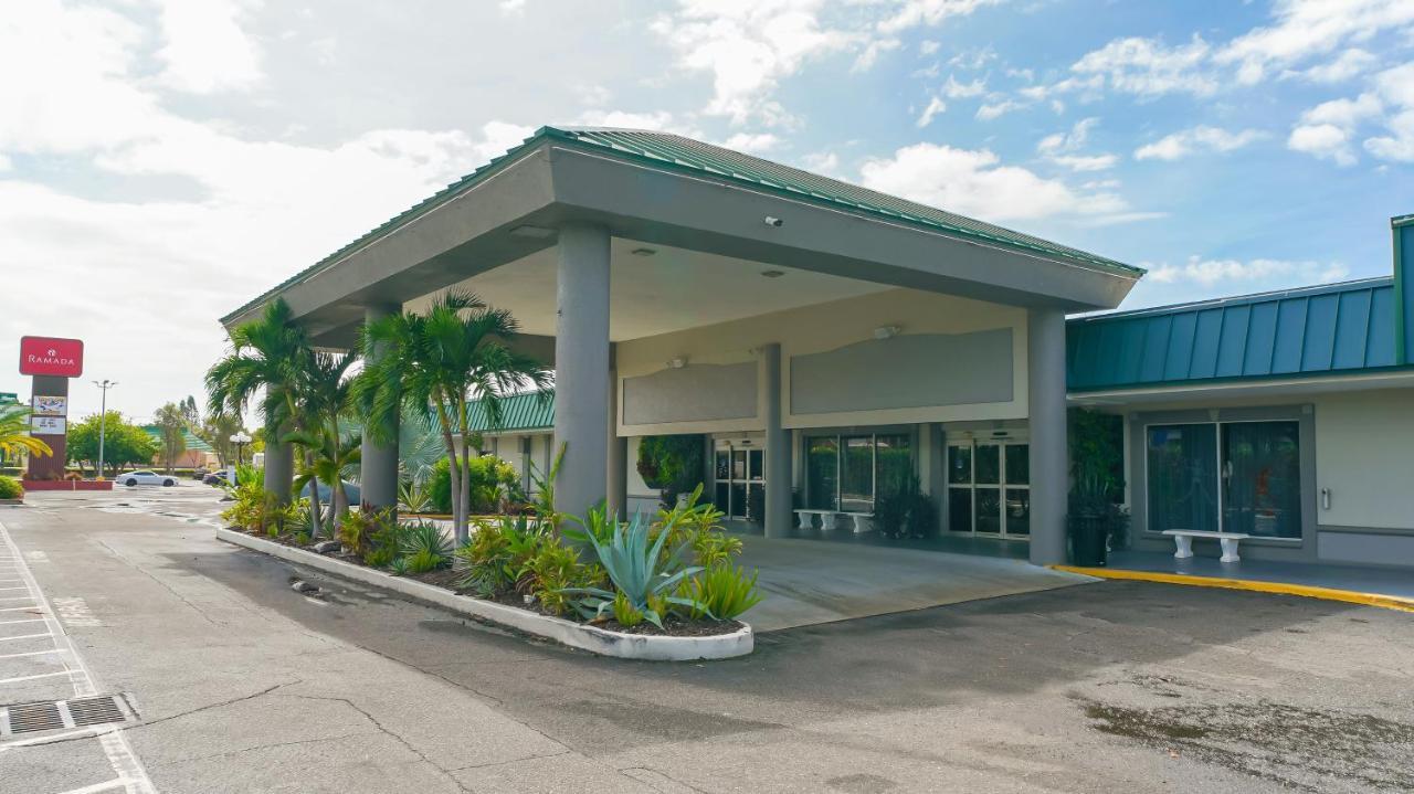 Waterfront Room, Heated Pool, Tiki Bar & Grill South Bradenton Exteriér fotografie