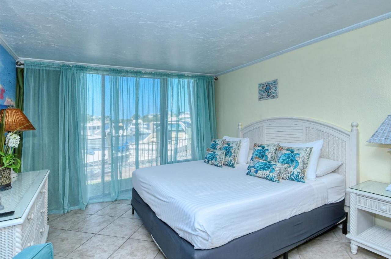 Waterfront Room, Heated Pool, Tiki Bar & Grill South Bradenton Exteriér fotografie